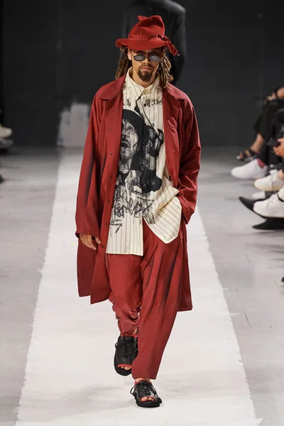 Look 17